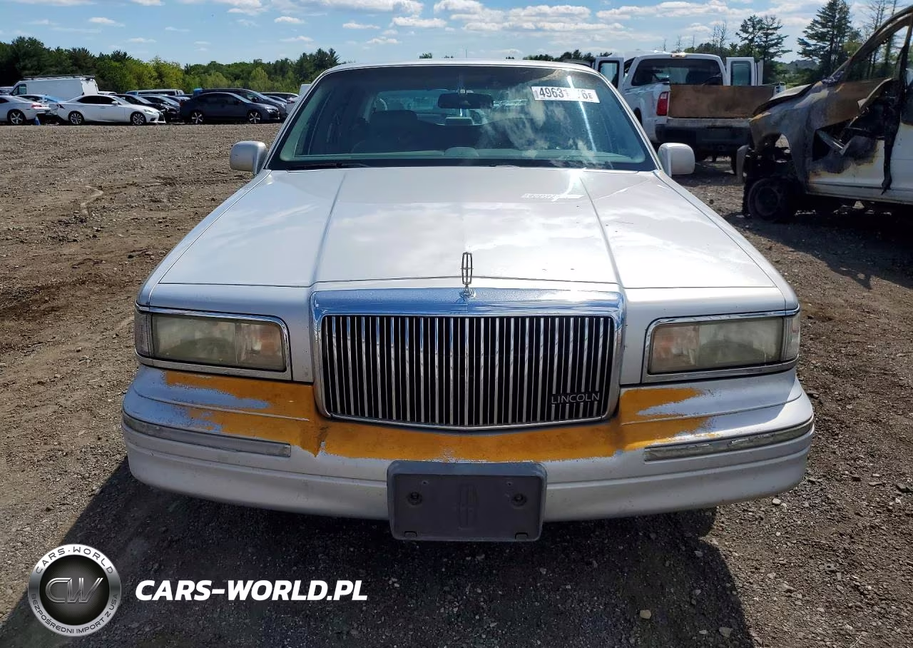 1995 Lincoln Town Car Executive VIN:1LNLM81W6SY663348 - 5