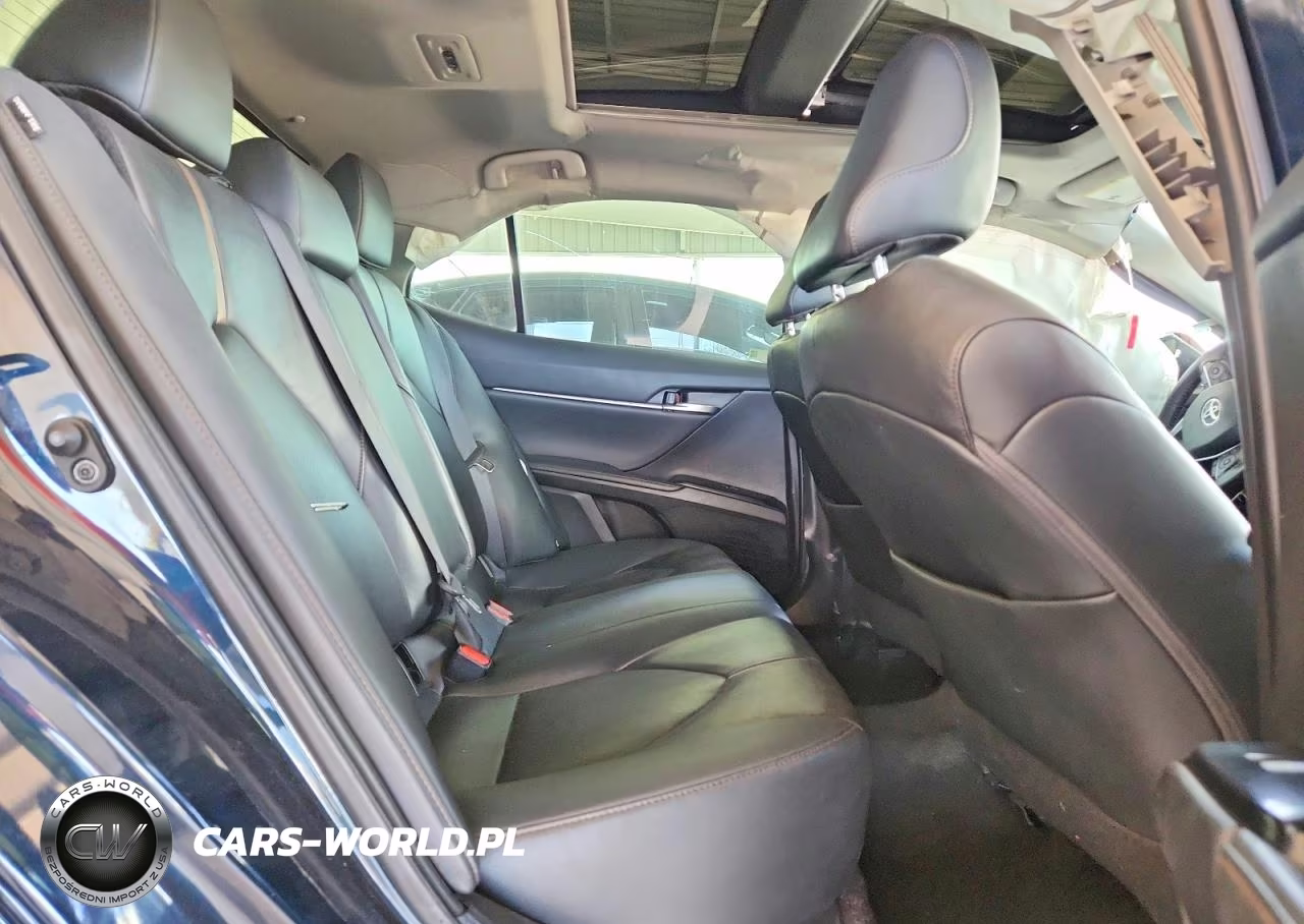 2020 Toyota Camry Xle VIN:4T1F11AK7LU984365 - 10
