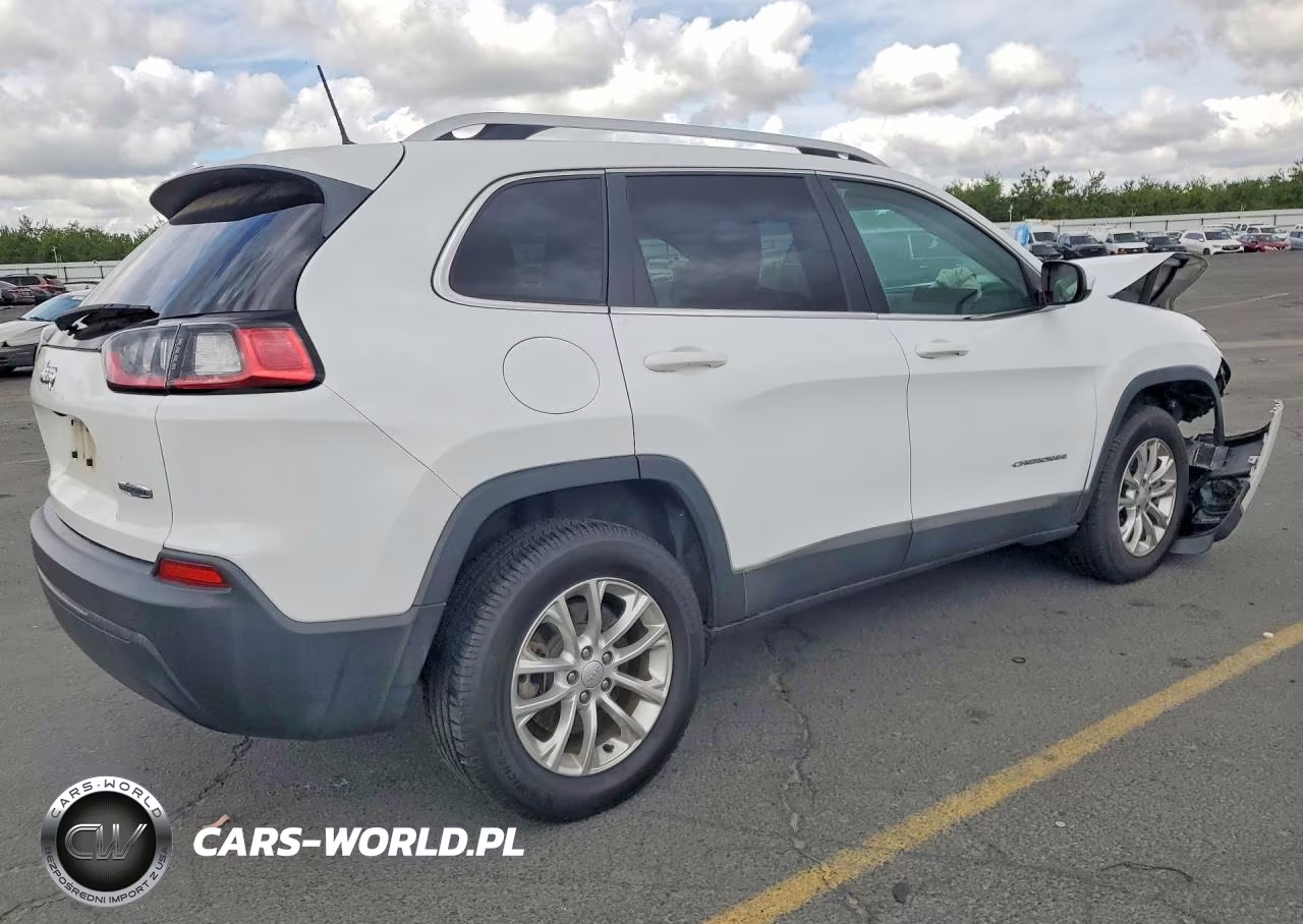 2019 Jeep Cherokee Latitude VIN:1C4PJMCB7KD280575 - 3