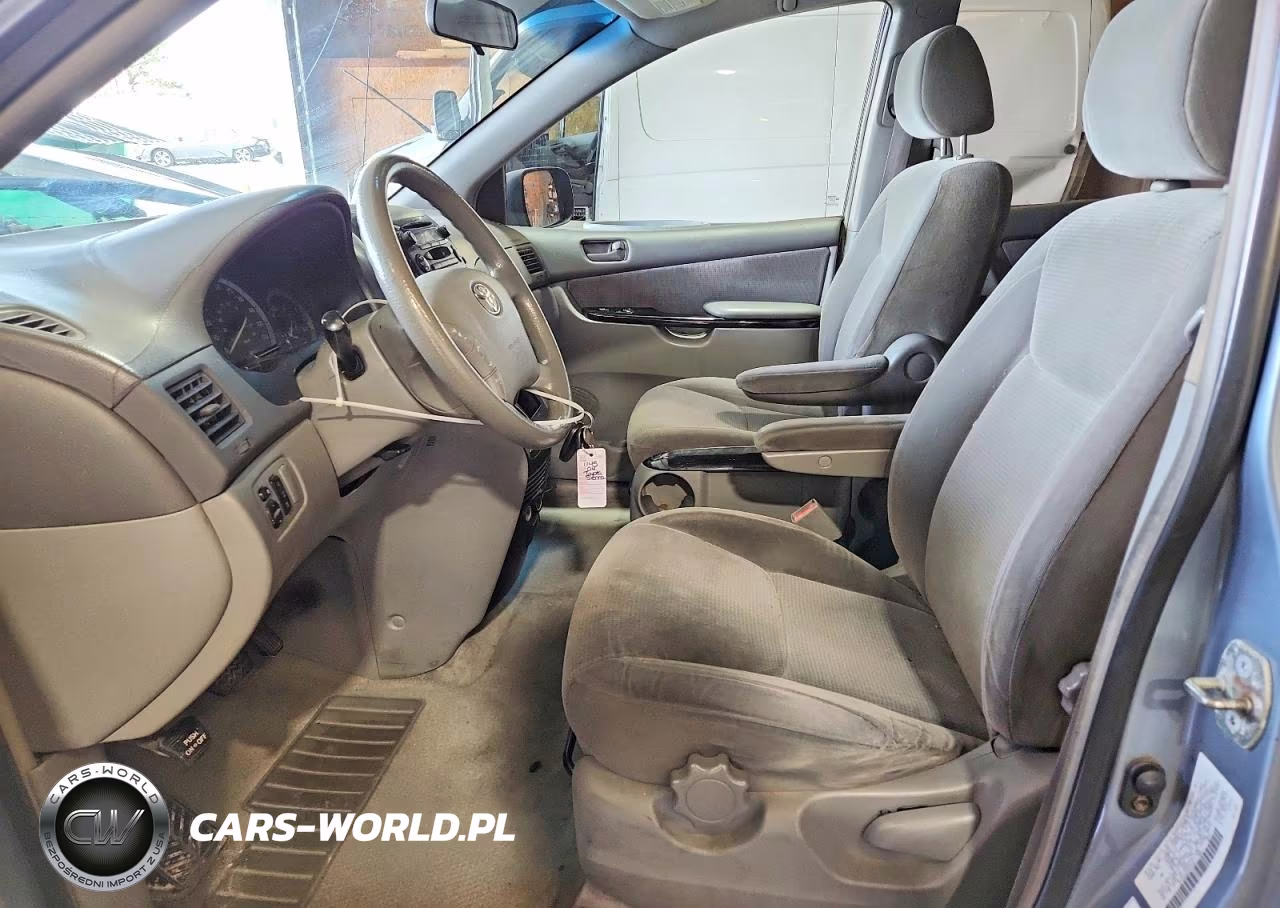 2004 Toyota Sienna Le 7 Passenger VIN:5TDZA23CX4S111051 - 7