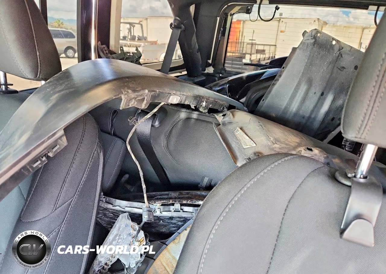 2020 Jeep Wrangler Unlimited Sport VIN:1C4HJXDG3LW274830 - 10