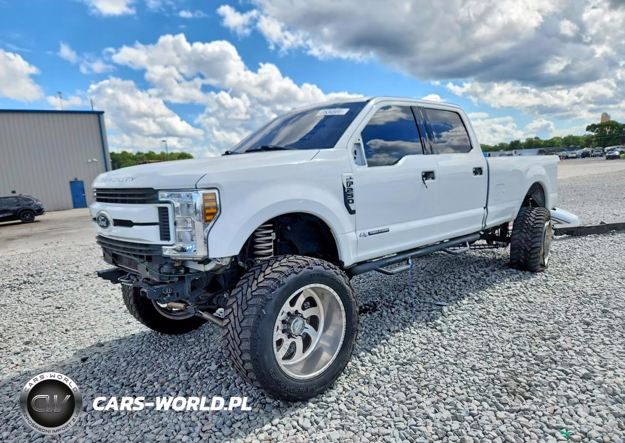 2018 Ford F250 Super Duty – zdjęcie 1 z 13