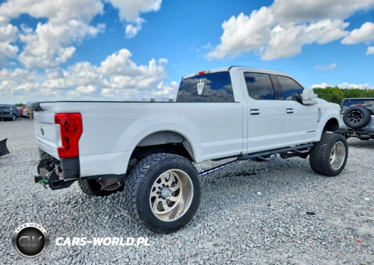 2018 Ford F250 Super Duty VIN:1FT7W2BT6JEC60343 - 3