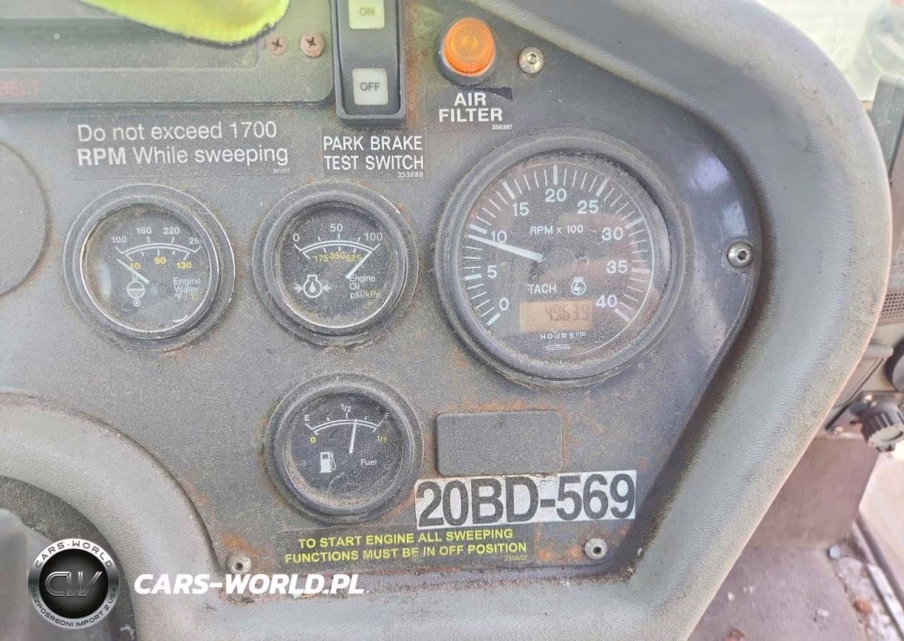 2018 Global Sweeper Truck VIN:1G9GM4LL4JS462024 - 8