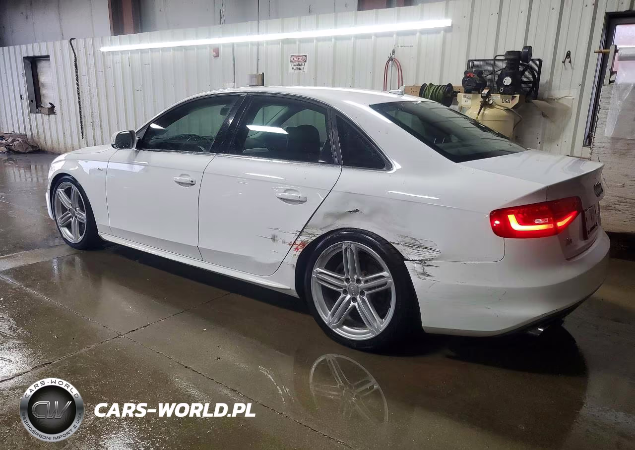 2015 Audi A4 Premium VIN:WAUBFAFL3FN011758 - 2