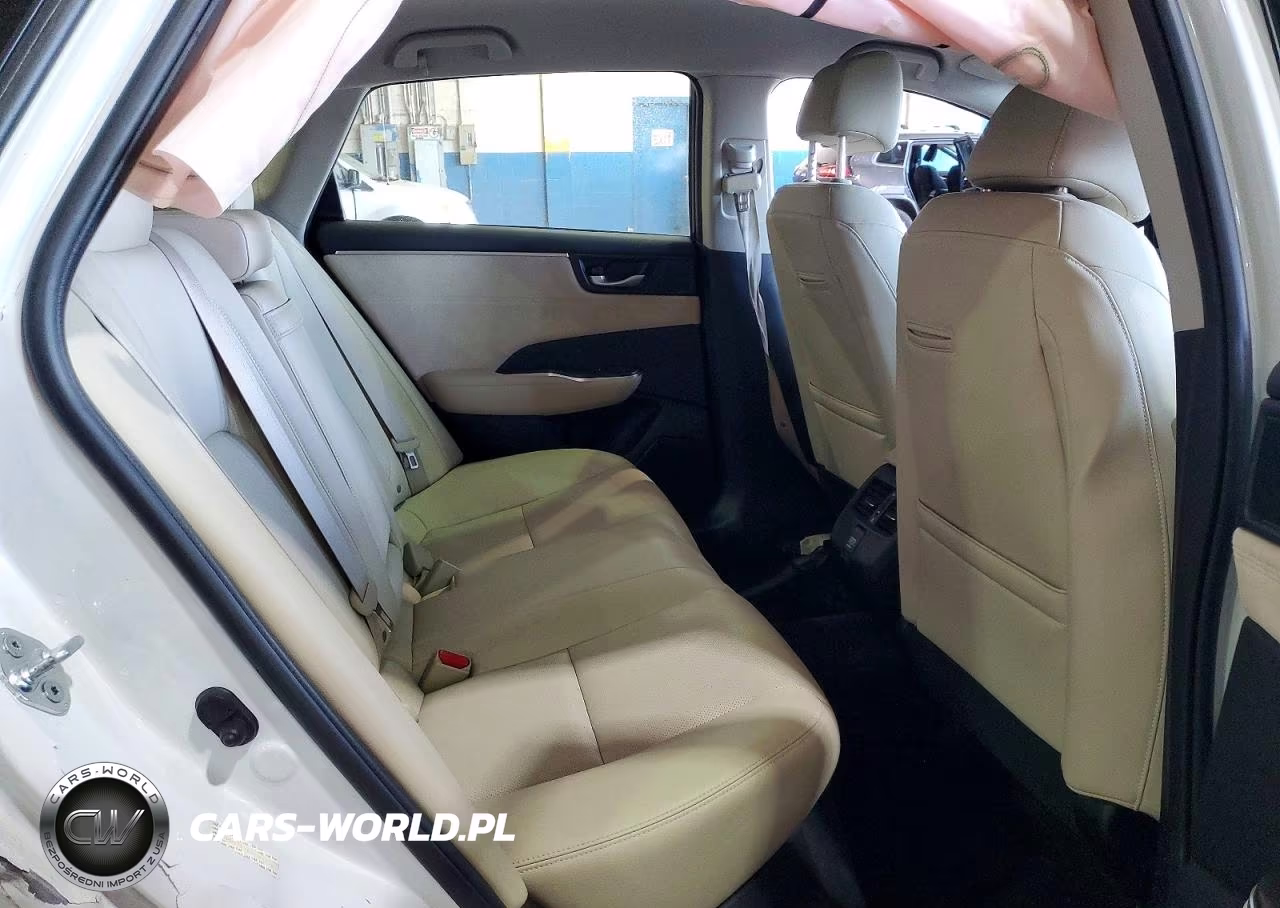 2018 Honda Clarity Touring VIN:JHMZC5F31JC007874 - 10