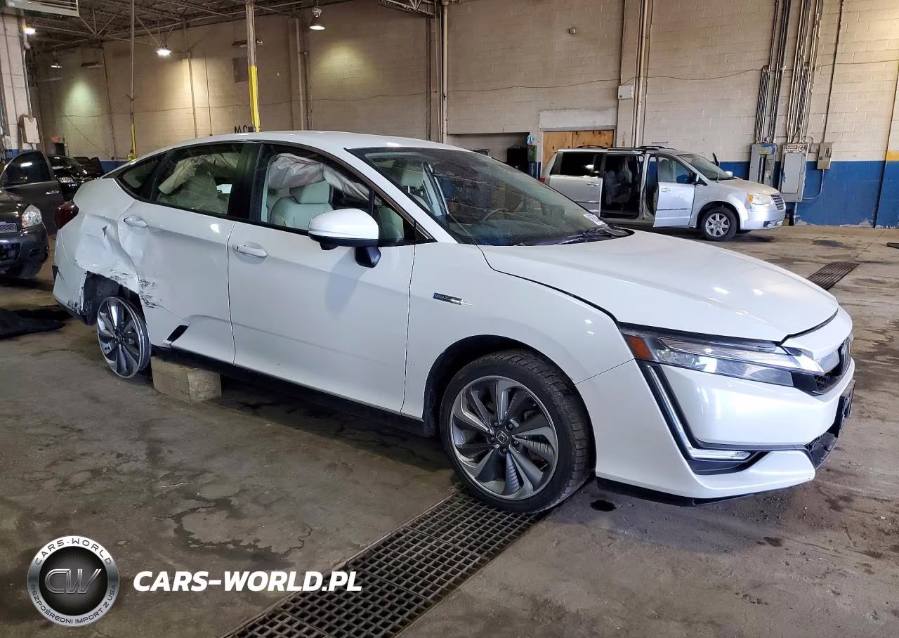 2018 Honda Clarity Touring VIN:JHMZC5F31JC007874 - 4