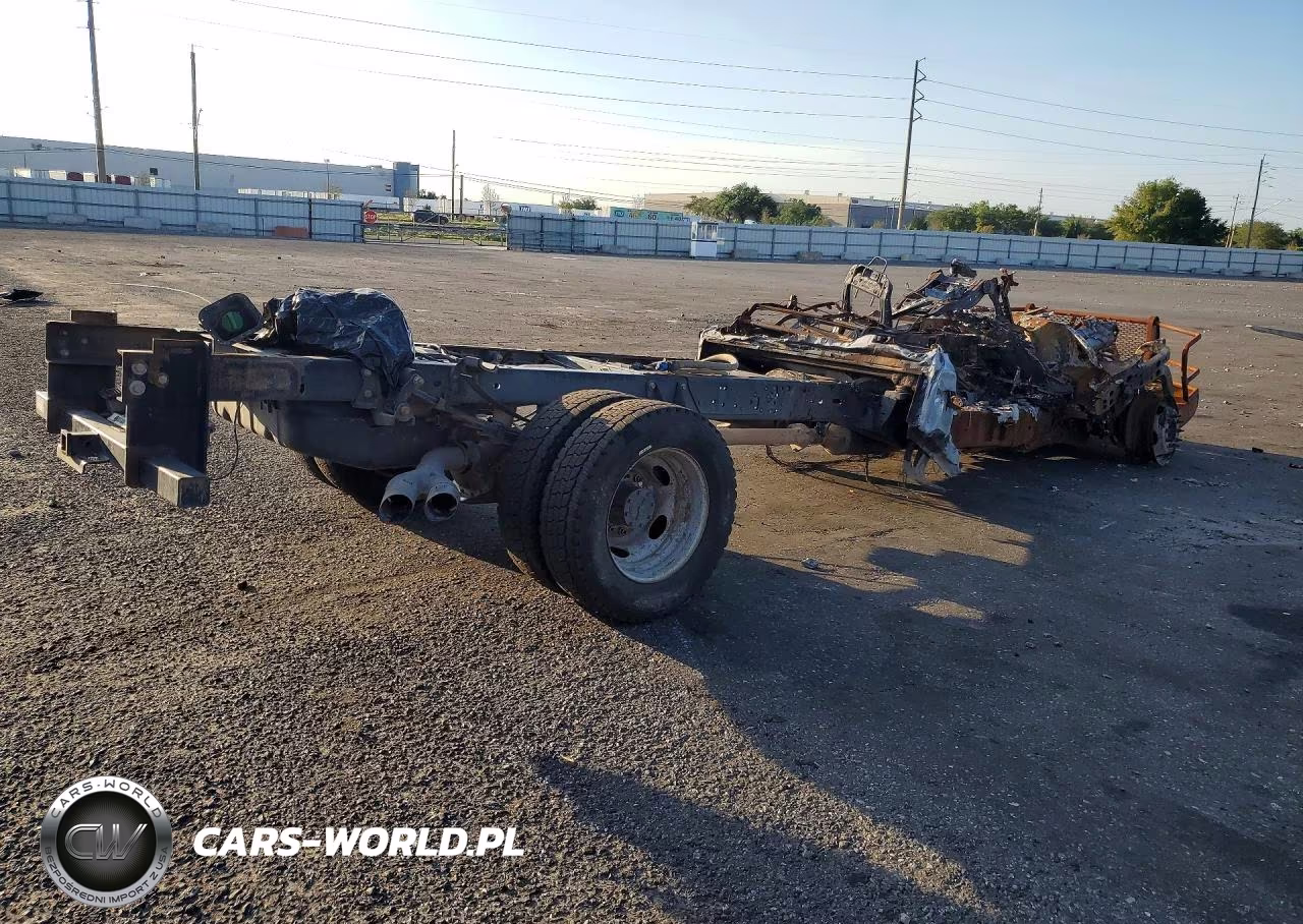 2018 Ford F450 Super Duty VIN:1FD0W4HTXJEC98450 - 3