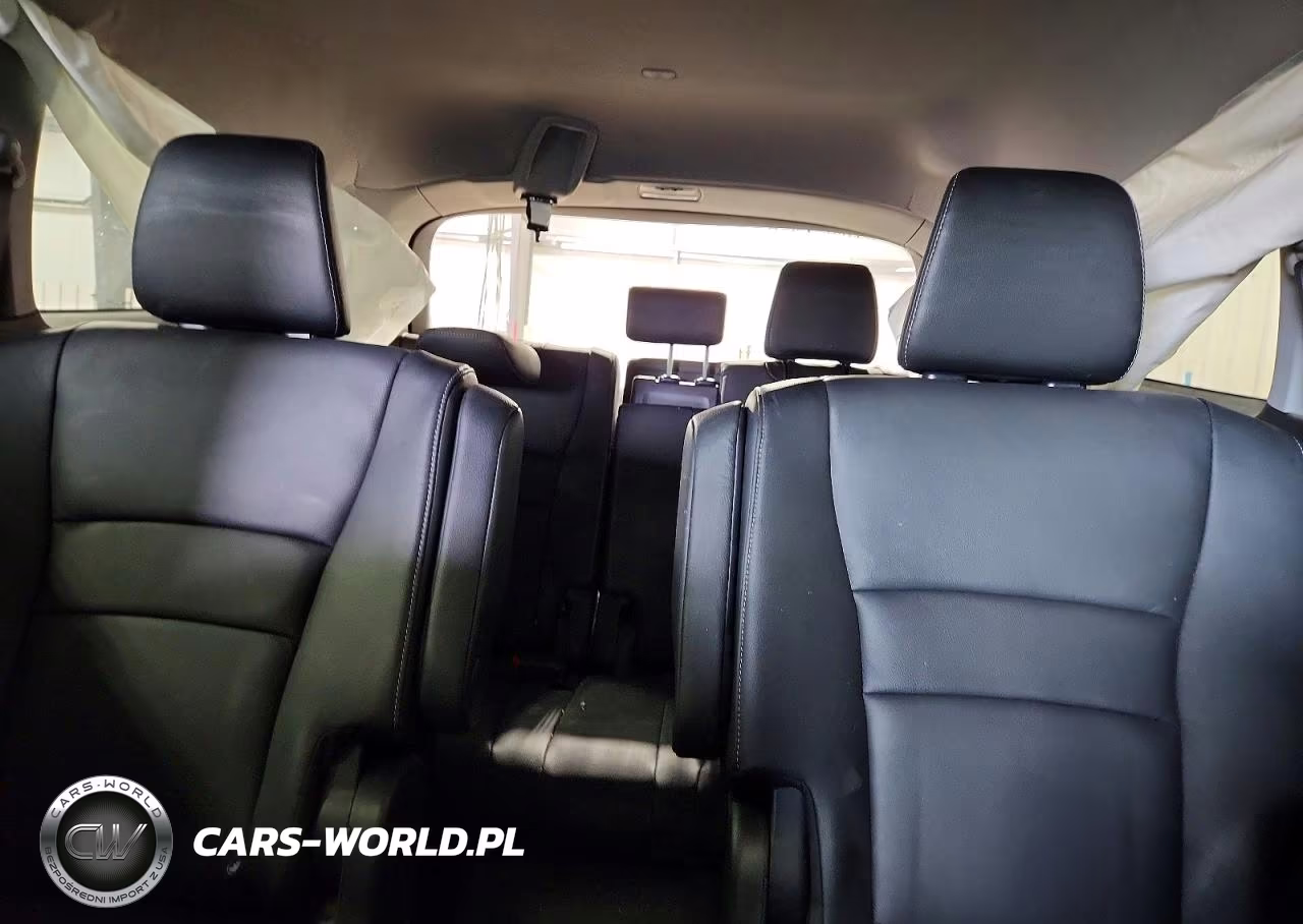 2022 Honda Pilot Touring VIN:5FNYF6H65NB076531 - 10