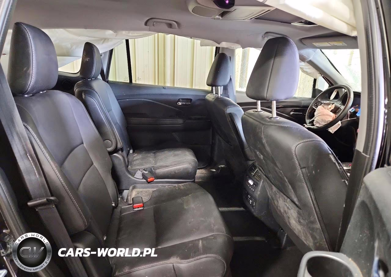2022 Honda Pilot Touring VIN:5FNYF6H65NB076531 - 11
