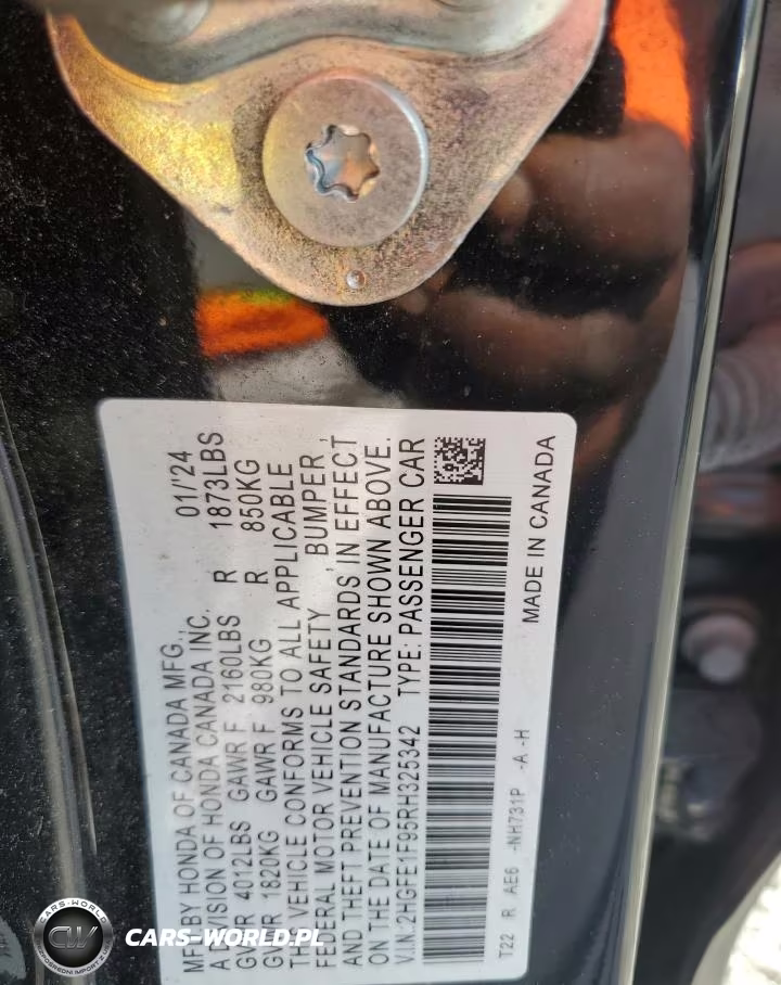 2024 Honda Civic Touring VIN:2HGFE1F95RH325342 - 12