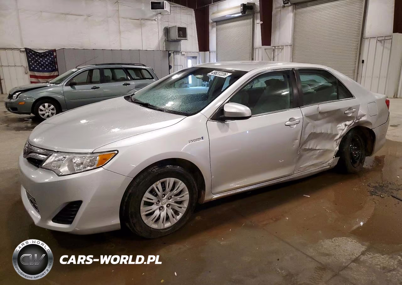 2014 Toyota Camry Hybrid Le
