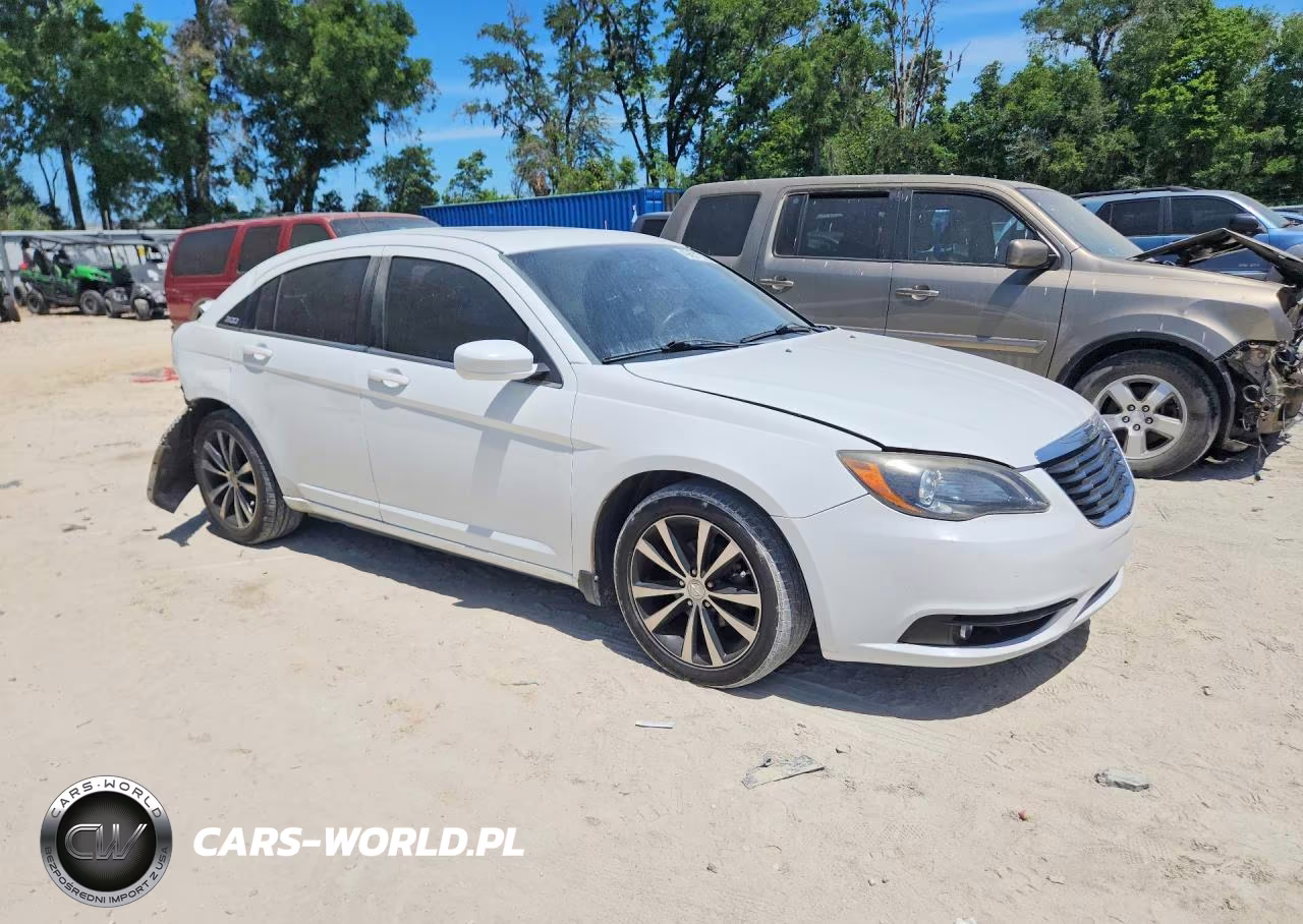 2012 Chrysler 200 S VIN:1C3CCBHG6CN150062 - 4
