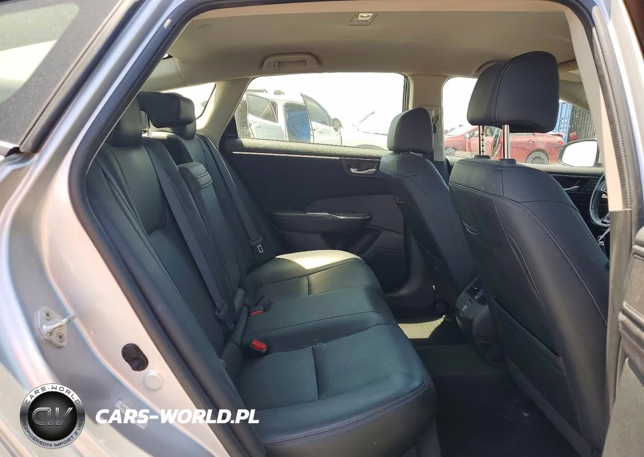 2018 Honda Clarity Touring VIN:JHMZC5F30JC009745 - 10