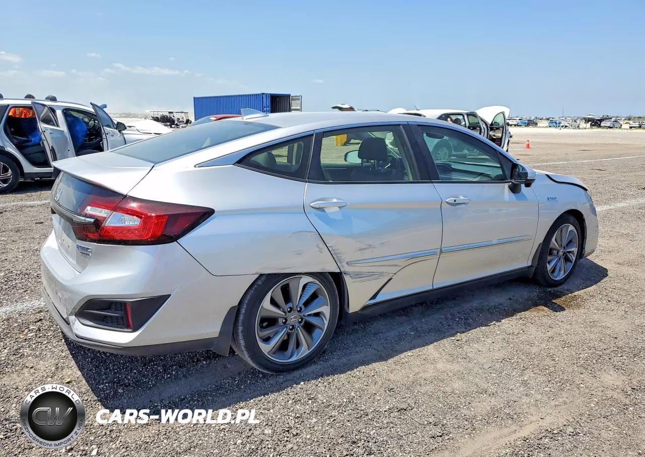 2018 Honda Clarity Touring VIN:JHMZC5F30JC009745 - 3