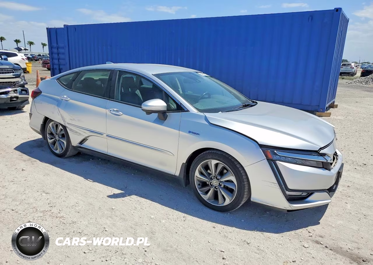 2018 Honda Clarity Touring VIN:JHMZC5F30JC009745 - 4