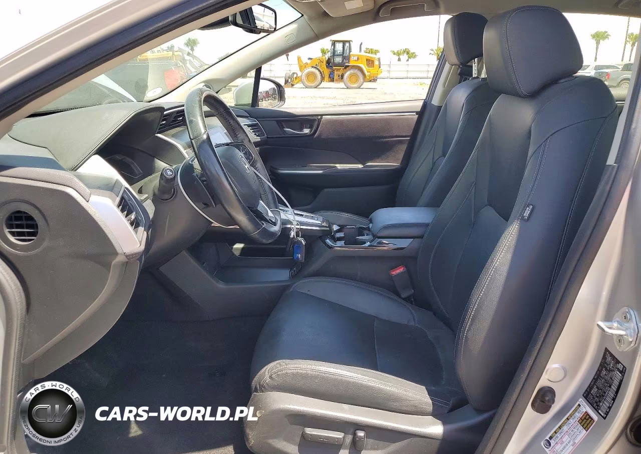 2018 Honda Clarity Touring VIN:JHMZC5F30JC009745 - 7