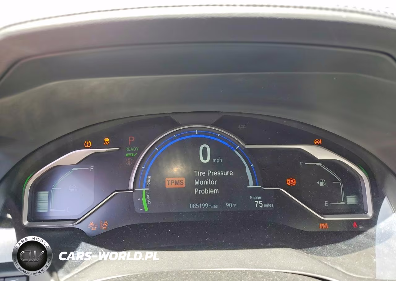2018 Honda Clarity Touring VIN:JHMZC5F30JC009745 - 9