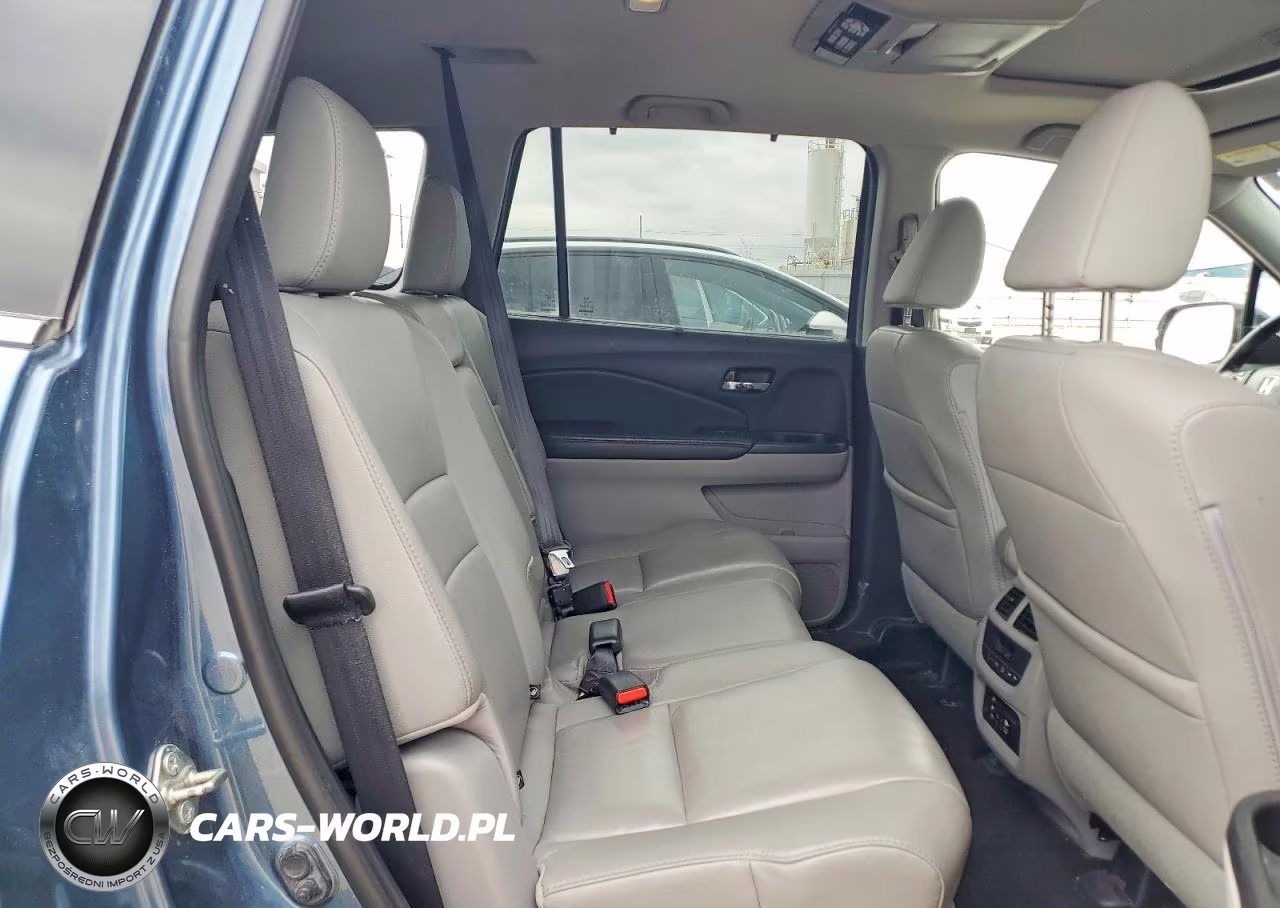 2017 Honda Pilot Touring VIN:5FNYF6H96HB009595 - 11