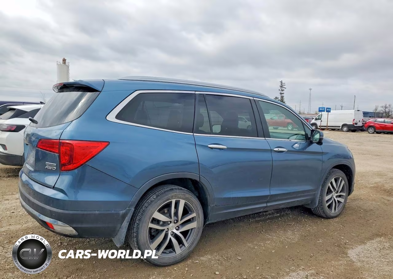 2017 Honda Pilot Touring VIN:5FNYF6H96HB009595 - 3