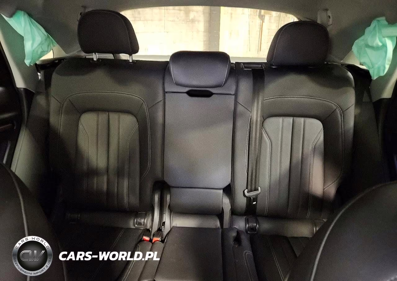 2021 Audi Q5 Premium Plus VIN:WA1BAAFY2M2002135 - 10