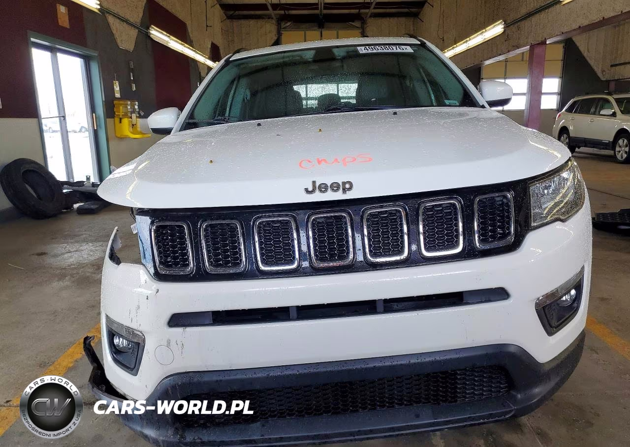 2018 Jeep Compass Latitude VIN:3C4NJDBB2JT349822 - 5