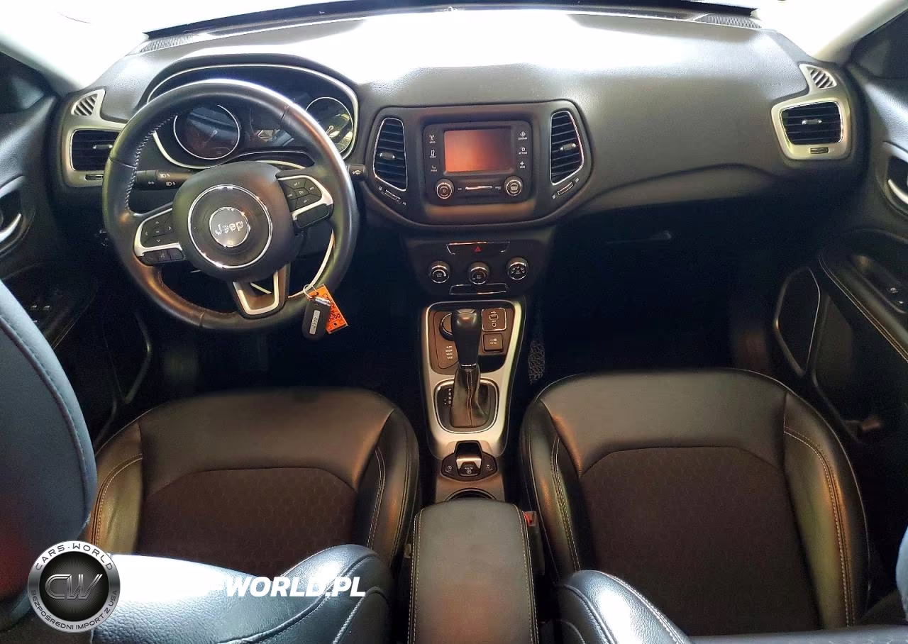 2018 Jeep Compass Latitude VIN:3C4NJDBB2JT349822 - 8