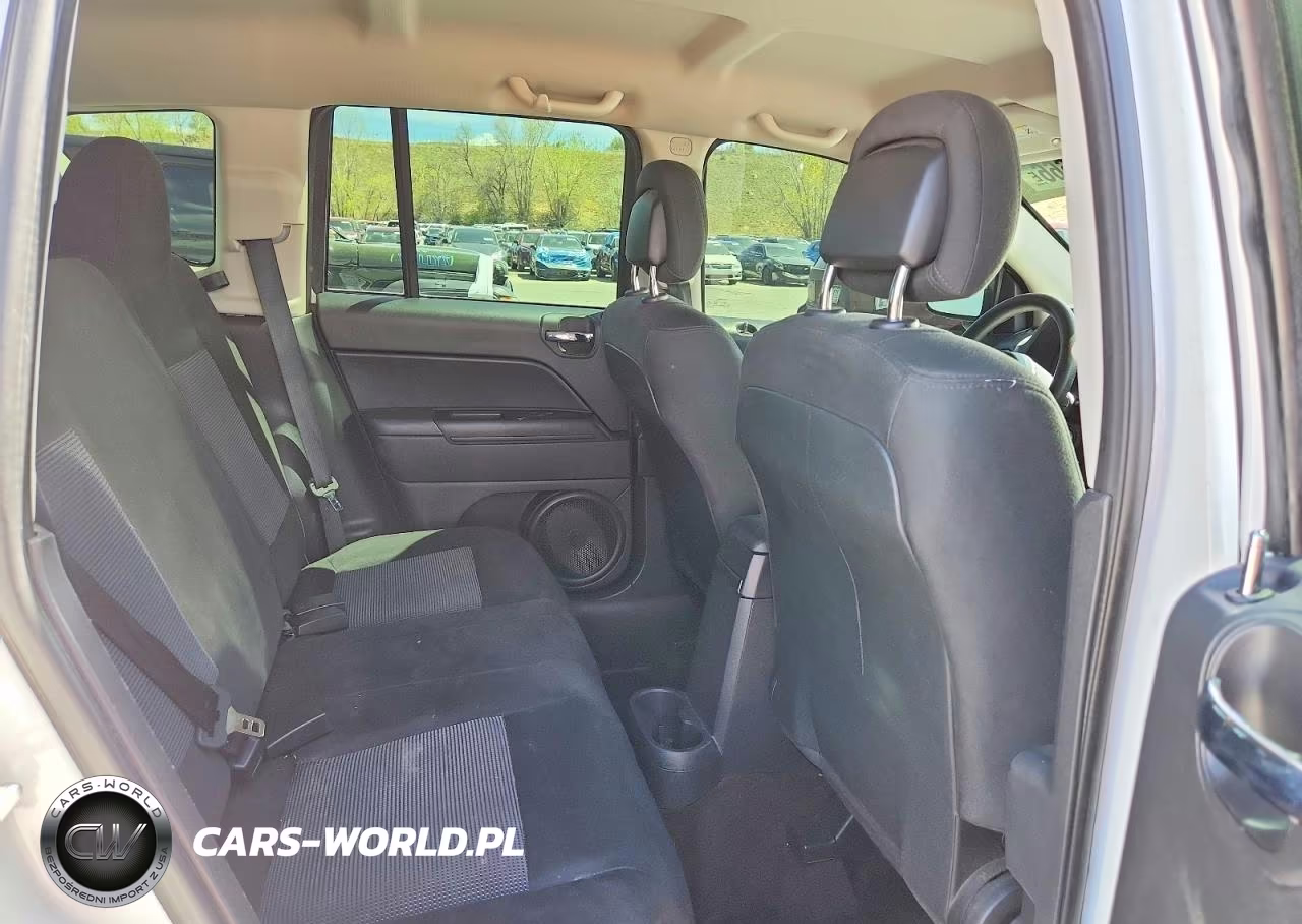 2014 Jeep Compass Sport VIN:1C4NJCBA0ED595085 - 11