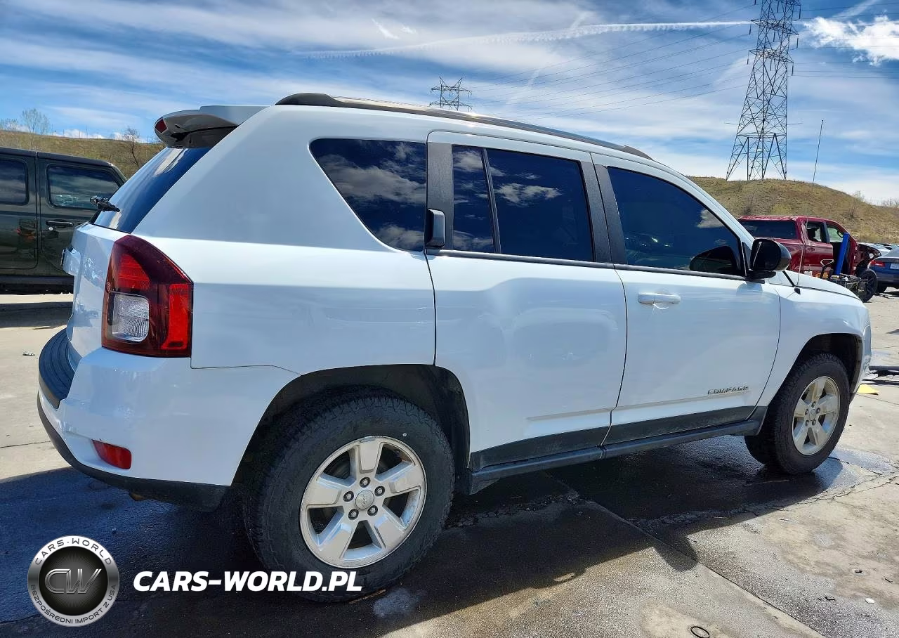 2014 Jeep Compass Sport VIN:1C4NJCBA0ED595085 - 3