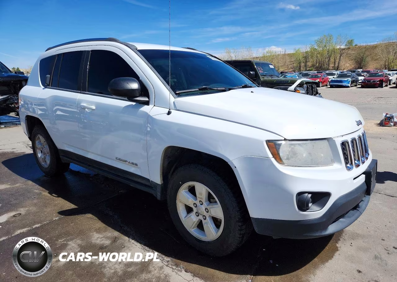2014 Jeep Compass Sport VIN:1C4NJCBA0ED595085 - 4