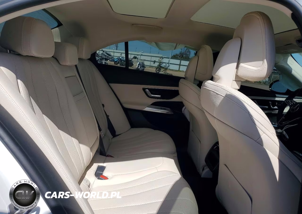 2025 Mercedes-Benz E 350 4Matic VIN:W1KLF4HB0SA114298 - 10