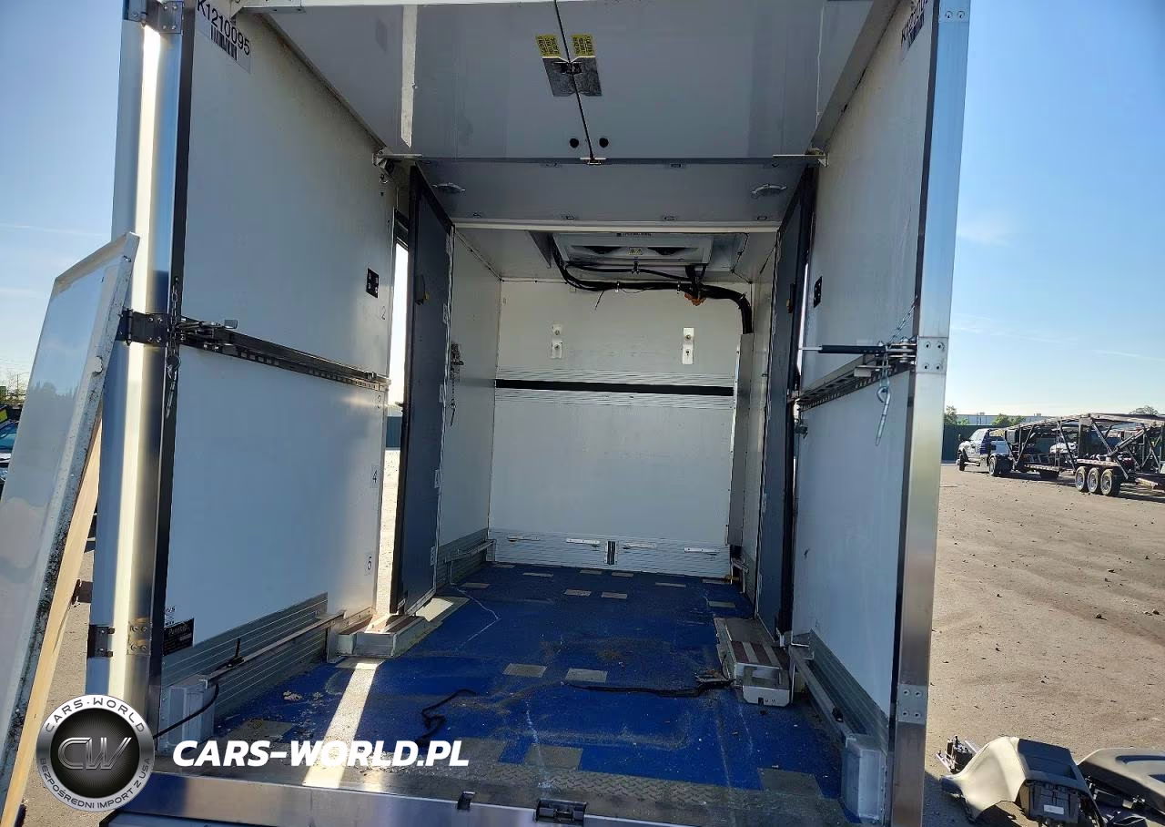 2021 Ford Transit Refrigerated Box Truck VIN:1FDBW5Z8XMKA79941 - 10