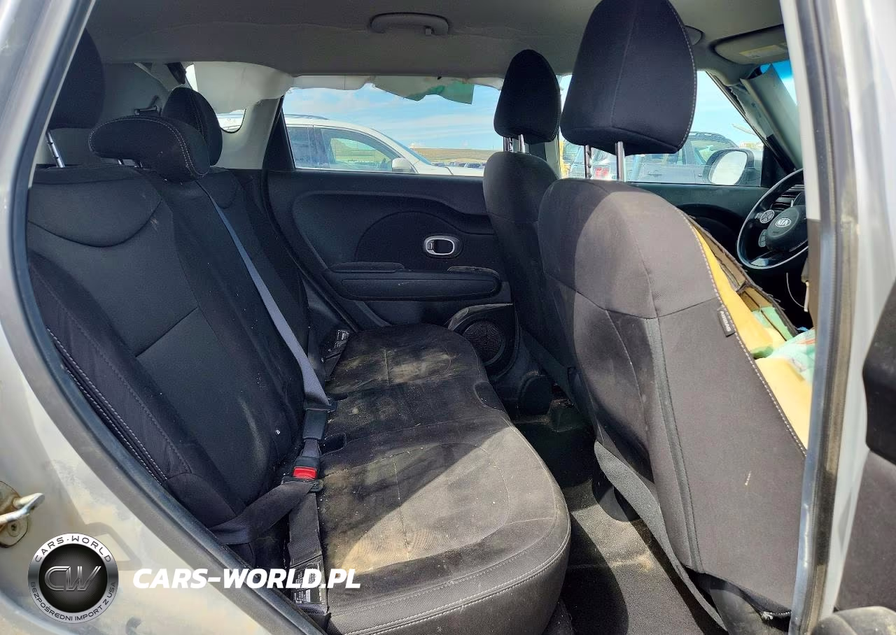 2018 Kia Soul Base VIN:KNDJN2A26J7560826 - 10