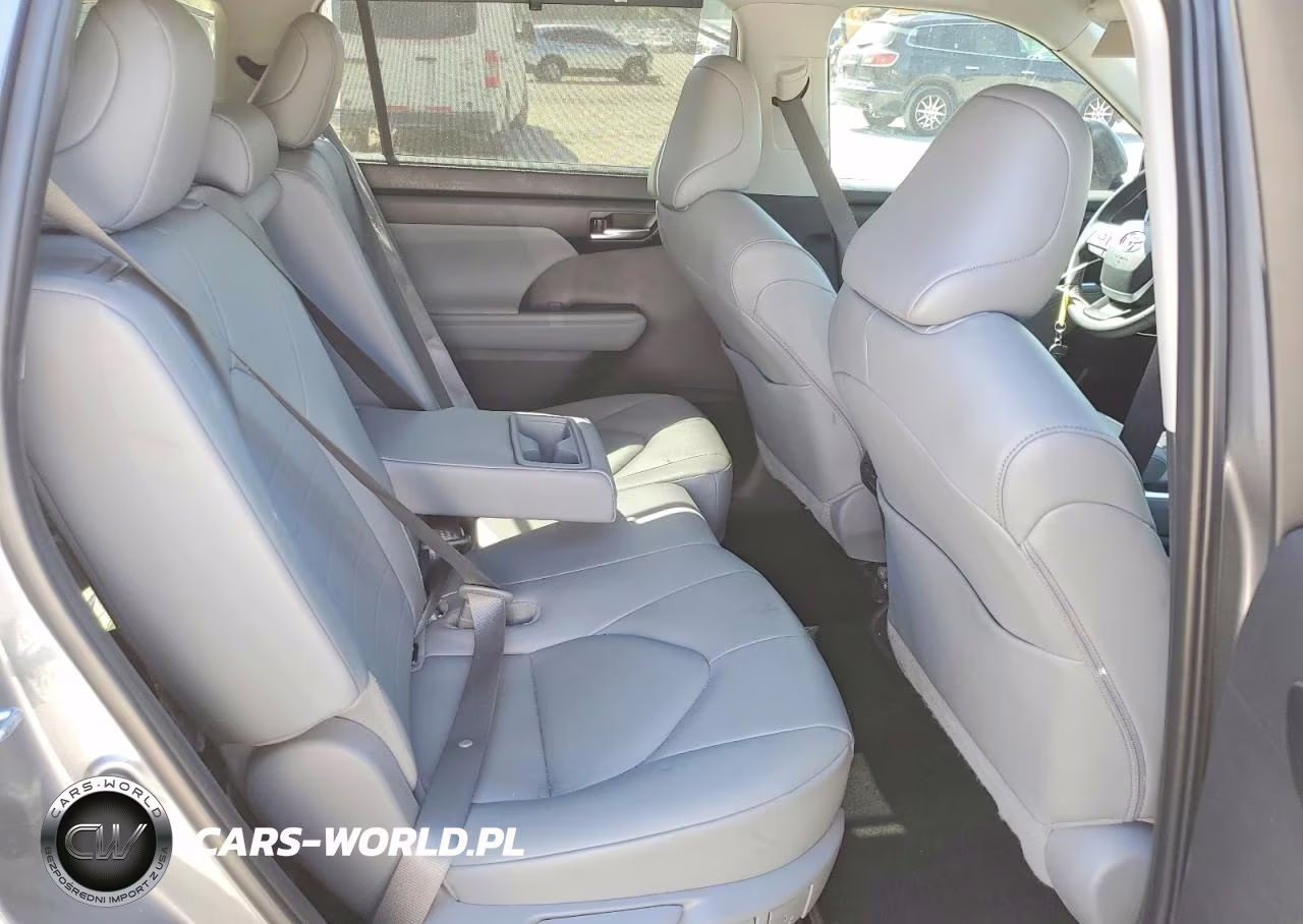 2025 Toyota Highlander Xle VIN:5TDKDRAH4SS552669 - 11