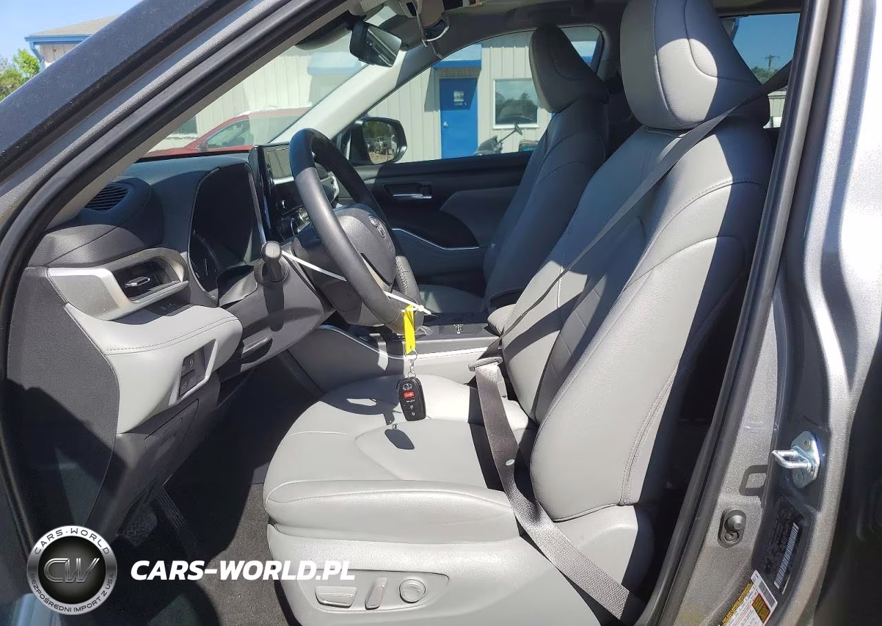 2025 Toyota Highlander Xle VIN:5TDKDRAH4SS552669 - 7