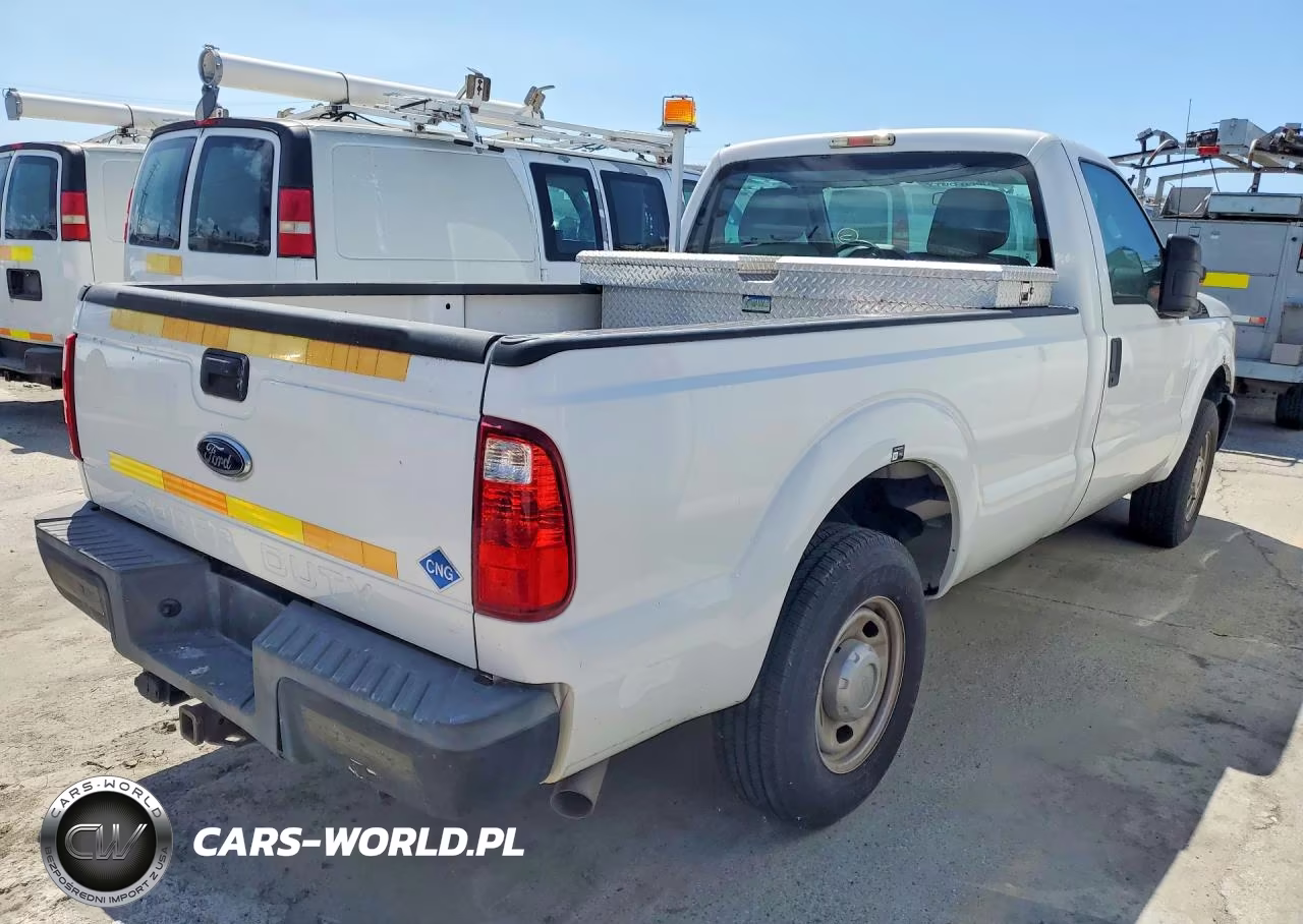 2013 Ford F250 Super Duty VIN:1FTBF2A66DEB81958 - 3