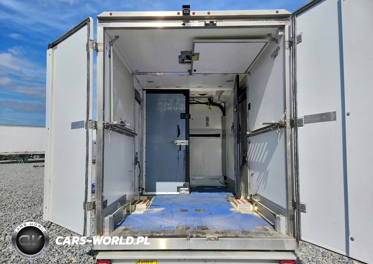 2024 Ford E350 Refrigerated Box Truck VIN:1FDWE3FN7RDD00653 - 10