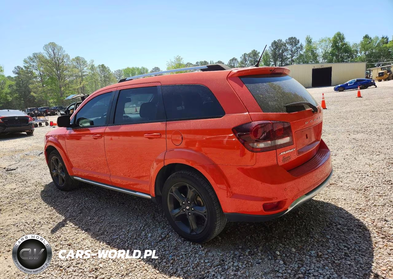 2018 Dodge Journey Crossroad VIN:3C4PDCGB3JT269271 - 2