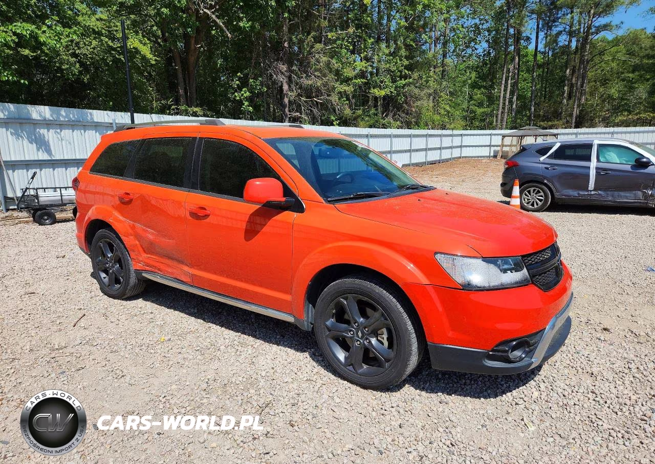 2018 Dodge Journey Crossroad VIN:3C4PDCGB3JT269271 - 4