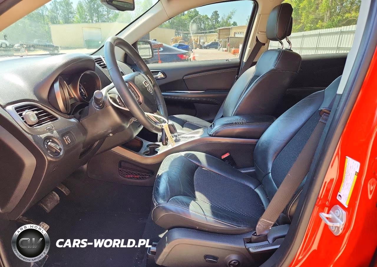 2018 Dodge Journey Crossroad VIN:3C4PDCGB3JT269271 - 7