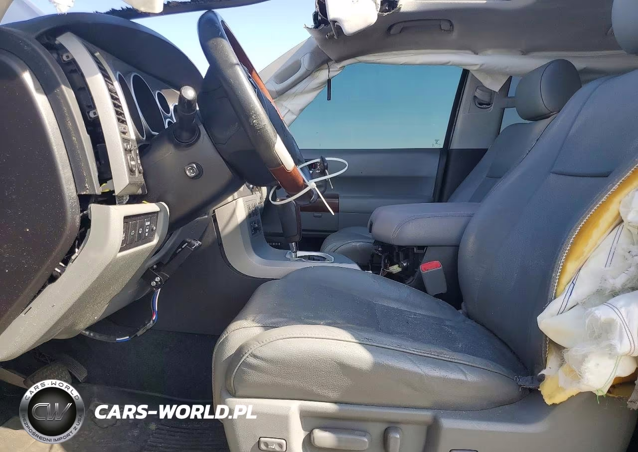 2016 Toyota Sequoia Platinum VIN:5TDDW5G1XGS144383 - 7