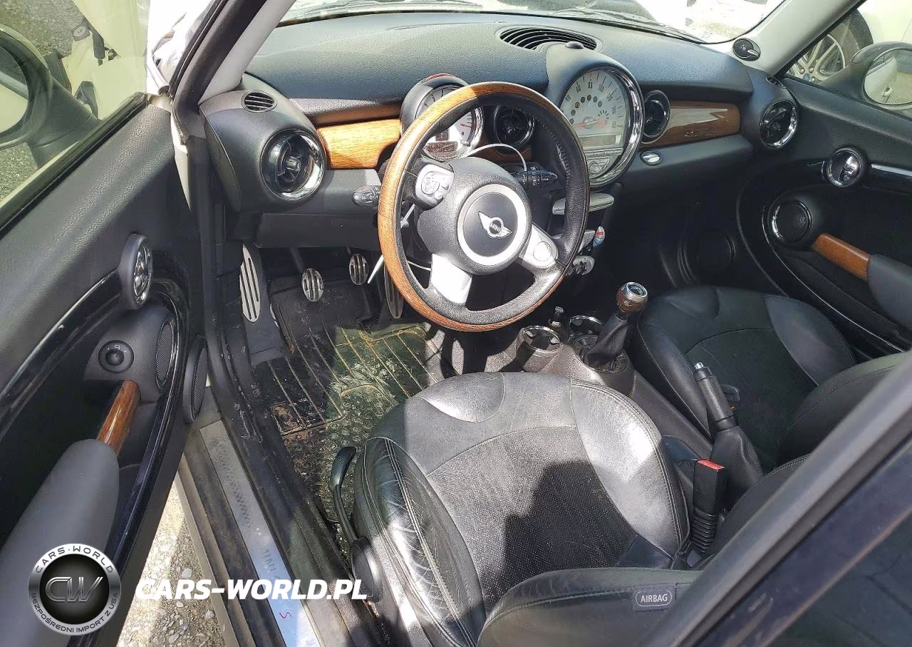 2010 Mini Cooper S VIN:WMWMF7C56ATX42805 - 8