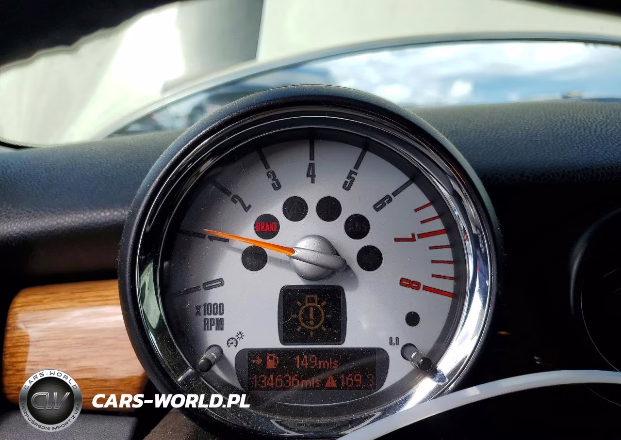 2010 Mini Cooper S VIN:WMWMF7C56ATX42805 - 9