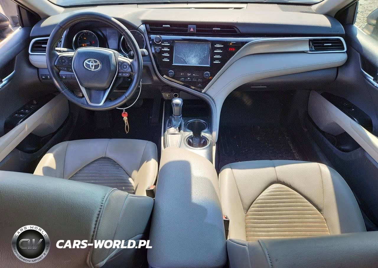 2018 Toyota Camry Se VIN:4T1B11HK1JU082151 - 8
