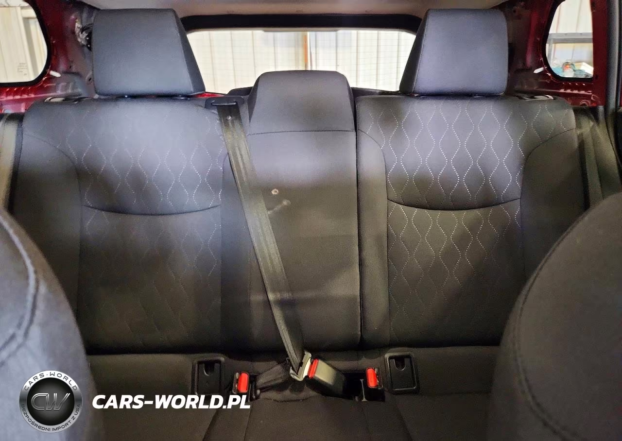 2024 Toyota Corolla Cross Le VIN:7MUCAABG4RV106347 - 10