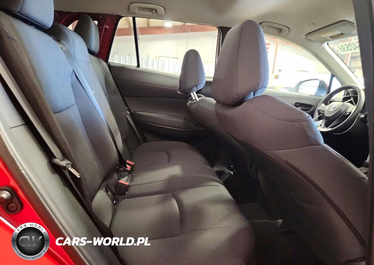 2024 Toyota Corolla Cross Le VIN:7MUCAABG4RV106347 - 11