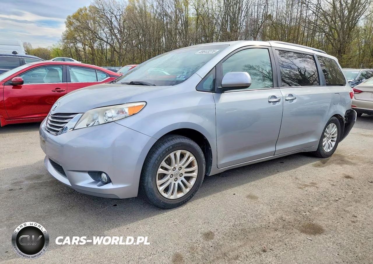 2015 Toyota Sienna Xle 8-Passenger