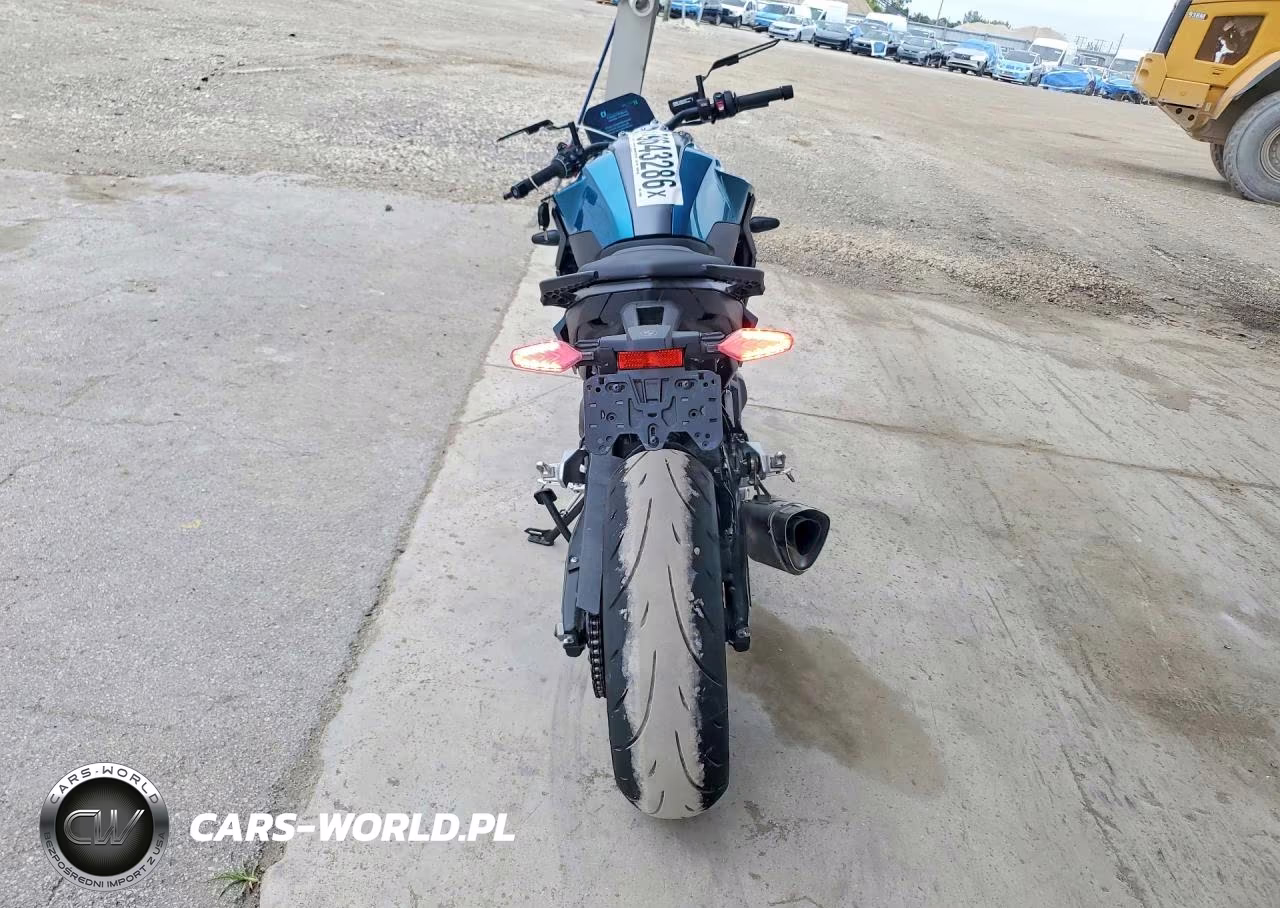 2025 BMW F 900 R VIN:WB10K8302S6L10958 - 4