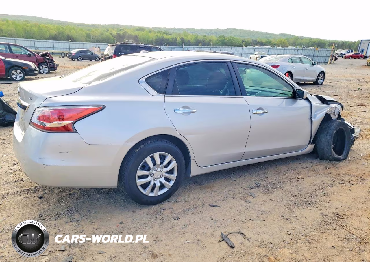2015 Nissan Altima 2.5 VIN:1N4AL3AP6FN890725 - 3