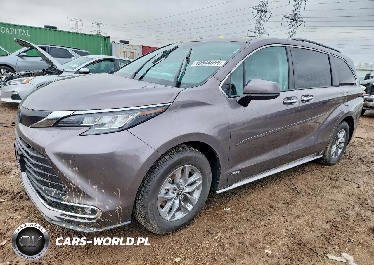 2021 Toyota Sienna Xle